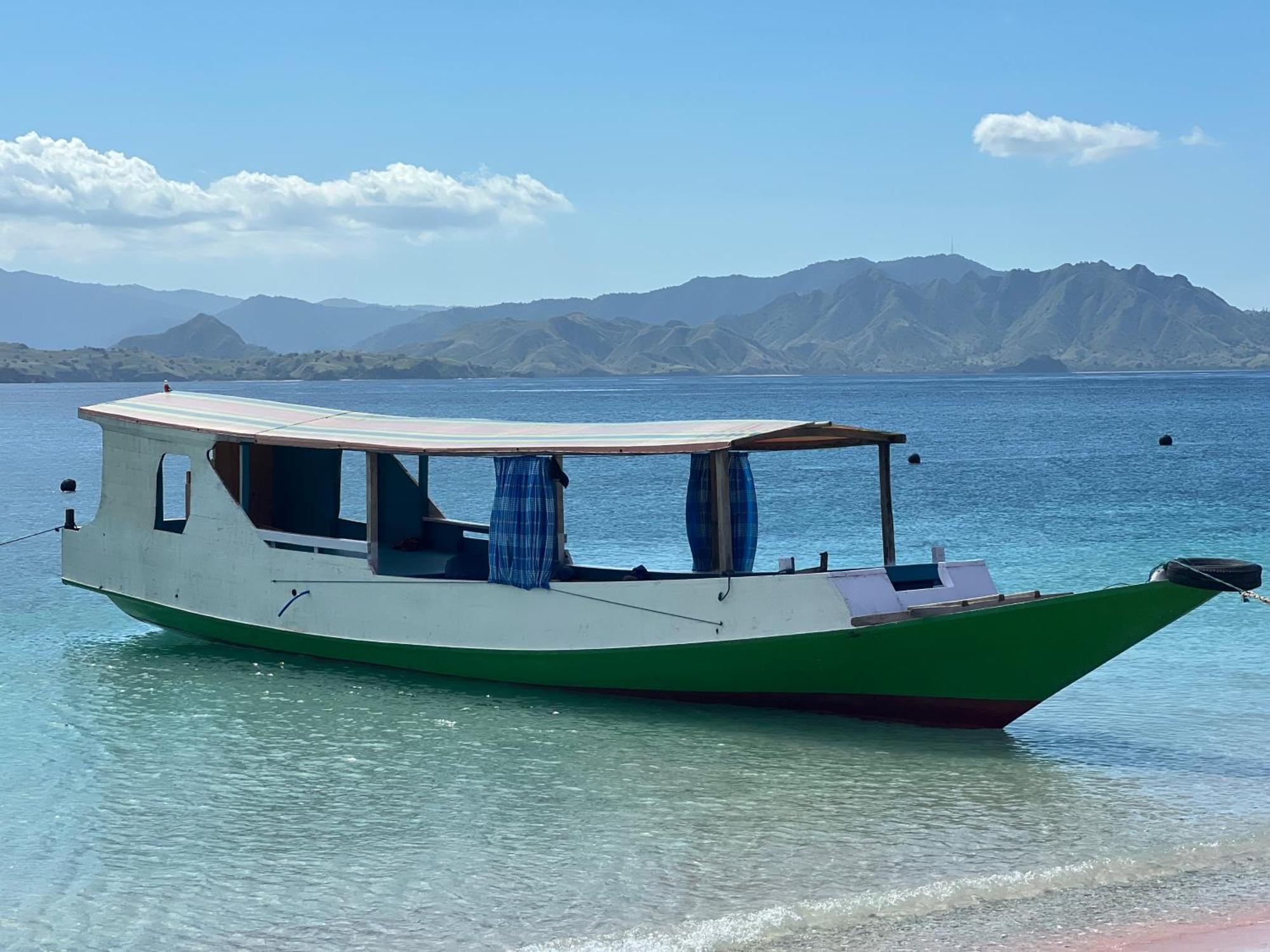 Jhuna Komodo Homestay Εξωτερικό φωτογραφία